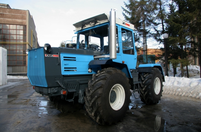 Трактор ХТЗ-17221 (180 л.с.)
